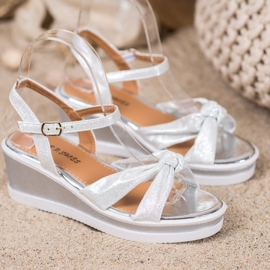 SHELOVET Sandalias de cuña brillantes gris 2