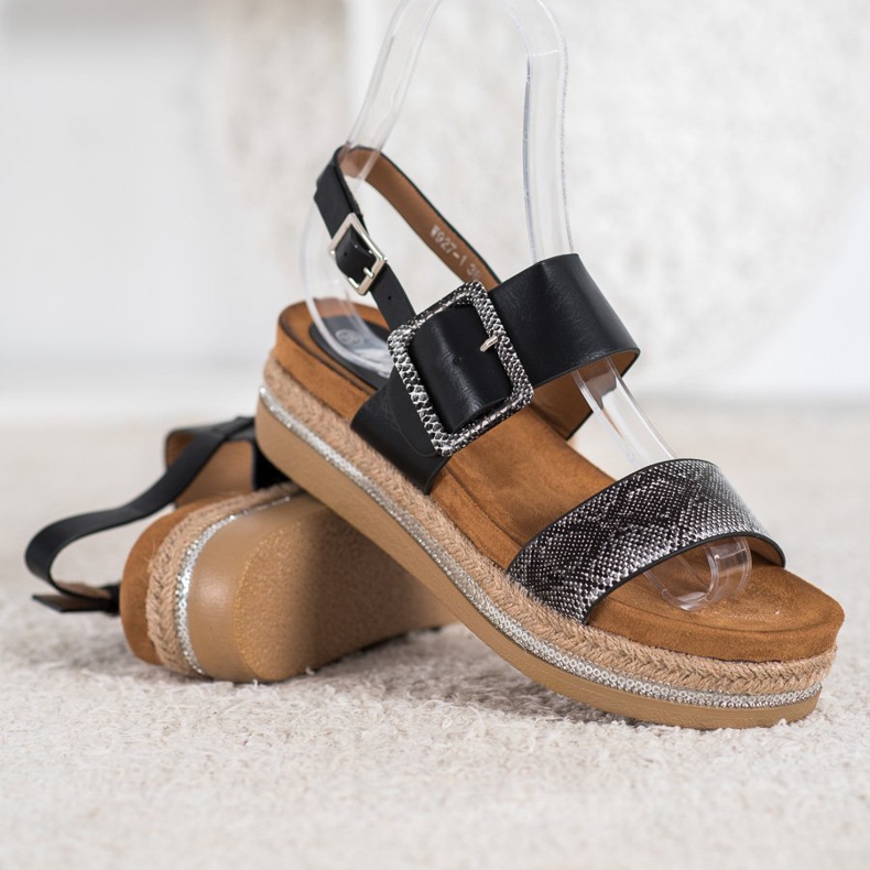 SHELOVET Sandalias en la plataforma con estampado de serpiente negro 1