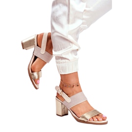 EVE Sandalias de mujer en el poste Beige y Golden Emmy dorado 3