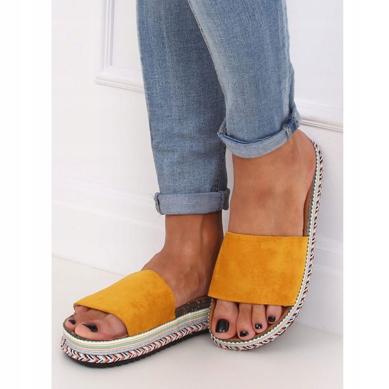 Pantuflas mujer miel BQ-50 Amarillo 1