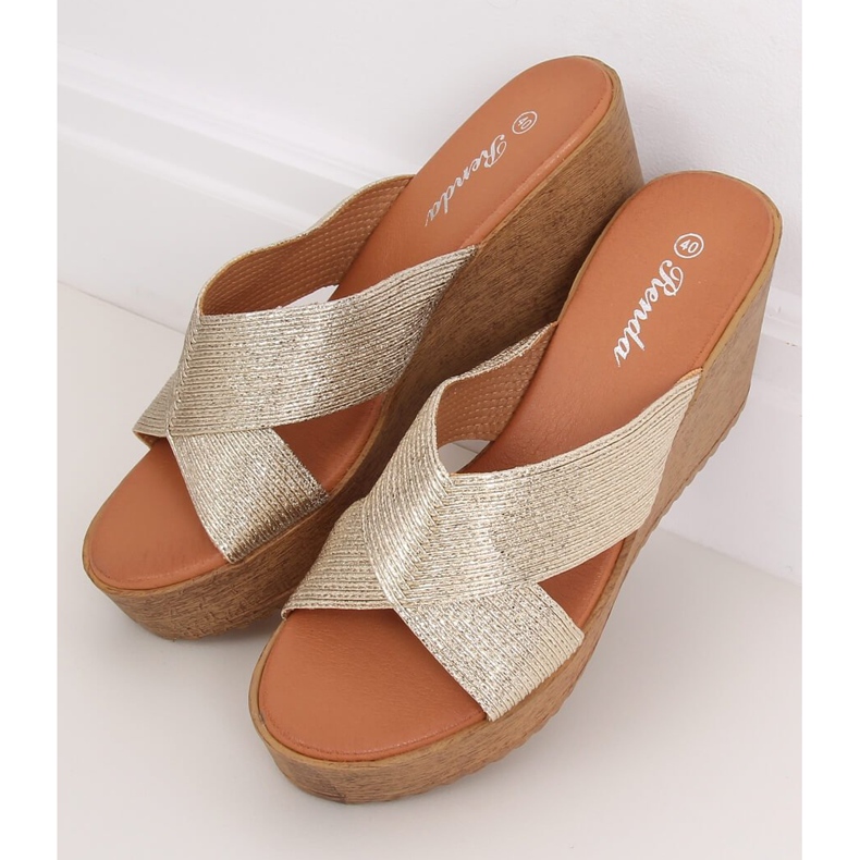 Zapatilla cuña oro 10-235 oro dorado 2 Zapatilla cuña oro 10-235 oro dorado 2