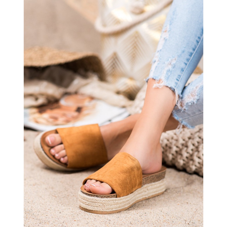 Renda Zapatillas de ante en la plataforma marrón 1