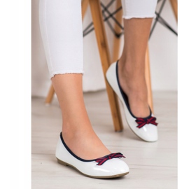 SHELOVET Bailarina con un lazo blanco 2 SHELOVET Bailarina con un lazo blanco 2