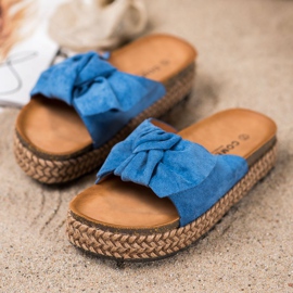 Comer Zapatillas en una plataforma alta azul 4