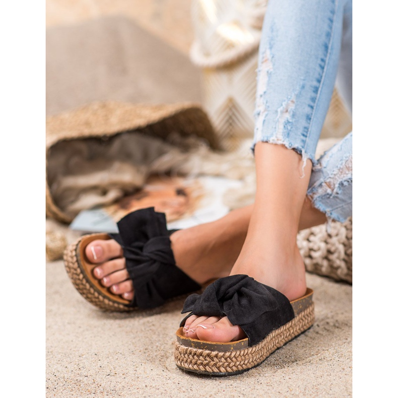 Comer Zapatillas en una plataforma alta negro 2 Comer Zapatillas en una plataforma alta negro 2