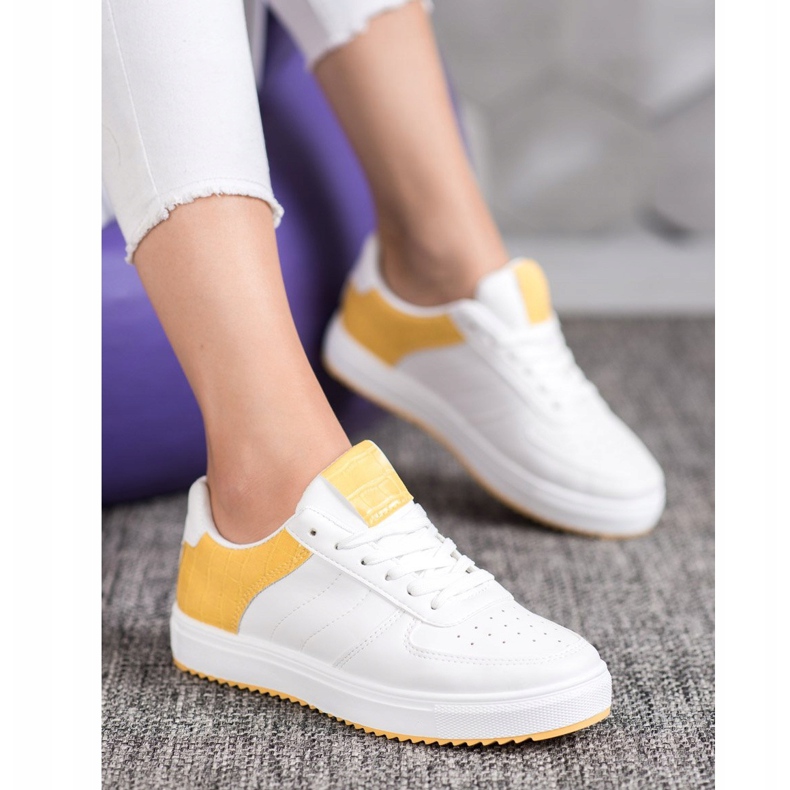 SHELOVET Zapatos con estilo en la plataforma blanco 2