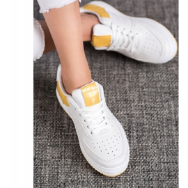 SHELOVET Zapatos con estilo en la plataforma blanco 3