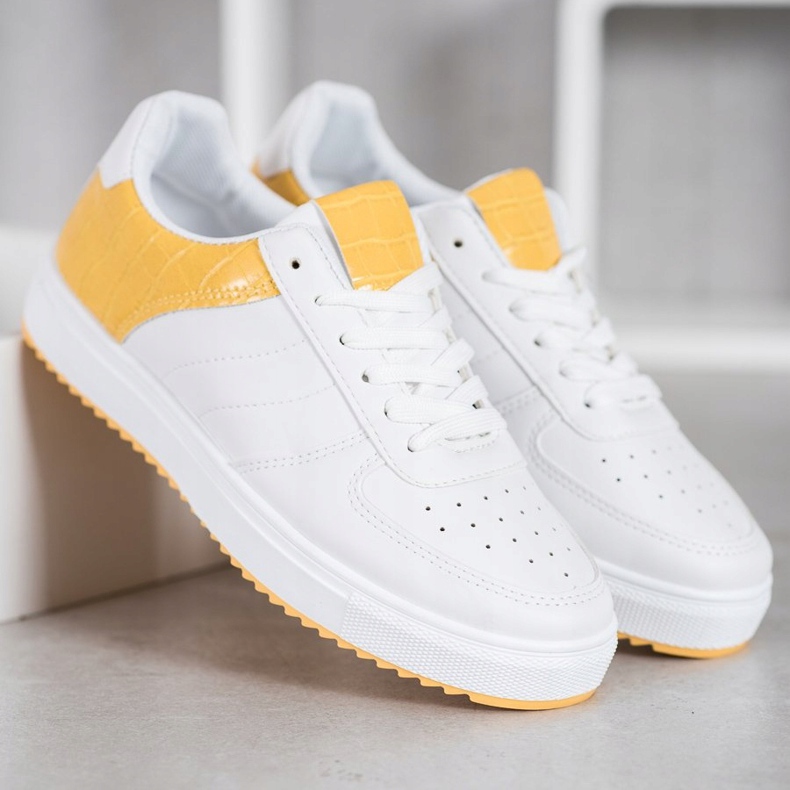 SHELOVET Zapatos con estilo en la plataforma blanco 1