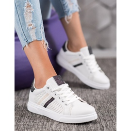 SHELOVET Zapatillas blancas caladas blanco negro 1