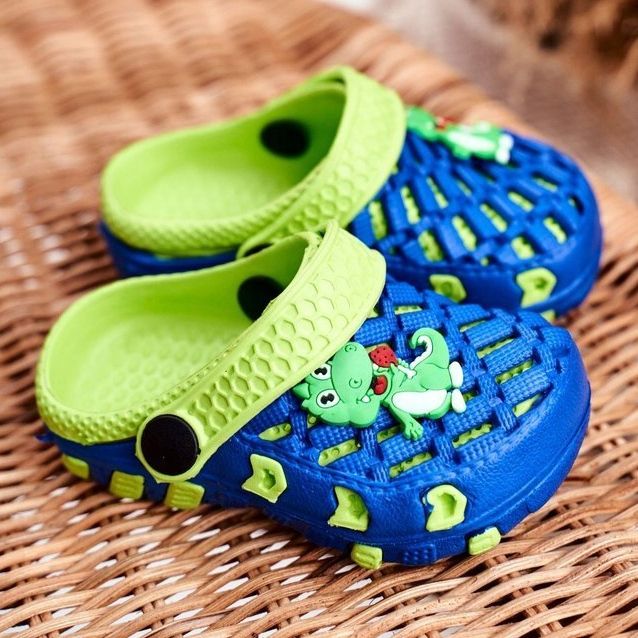 Pantuflas Infantiles Foam Crocs Cocodrilo Azul Marino Casper amarillo 1 Pantuflas Infantiles Foam Crocs Cocodrilo Azul Marino Casper amarillo 1