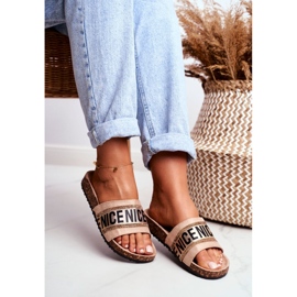 EVento Chanclas BeNice Beige para Mujer en Corcho con Diamantes de Imitación 2