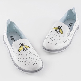 Zapatillas blancas caladas con la inscripción JH81172-1 blanco 4