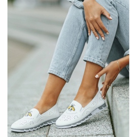 Zapatillas blancas caladas con la inscripción JH81172-1 blanco 5