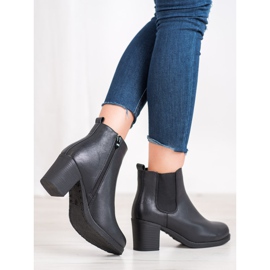 J. Star Botines chelsea en un bar negro 6