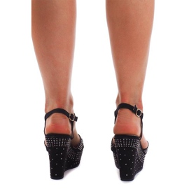 Sandalias negras en cuña F6078 negro 4