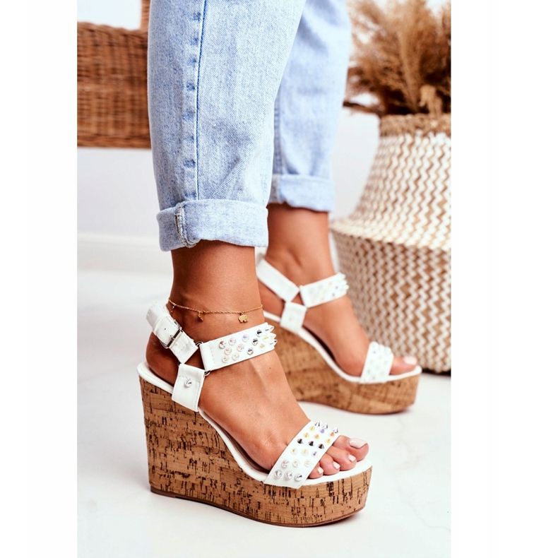 Sandalias de mujer con cuña Lu Boo White Gail blanco 2