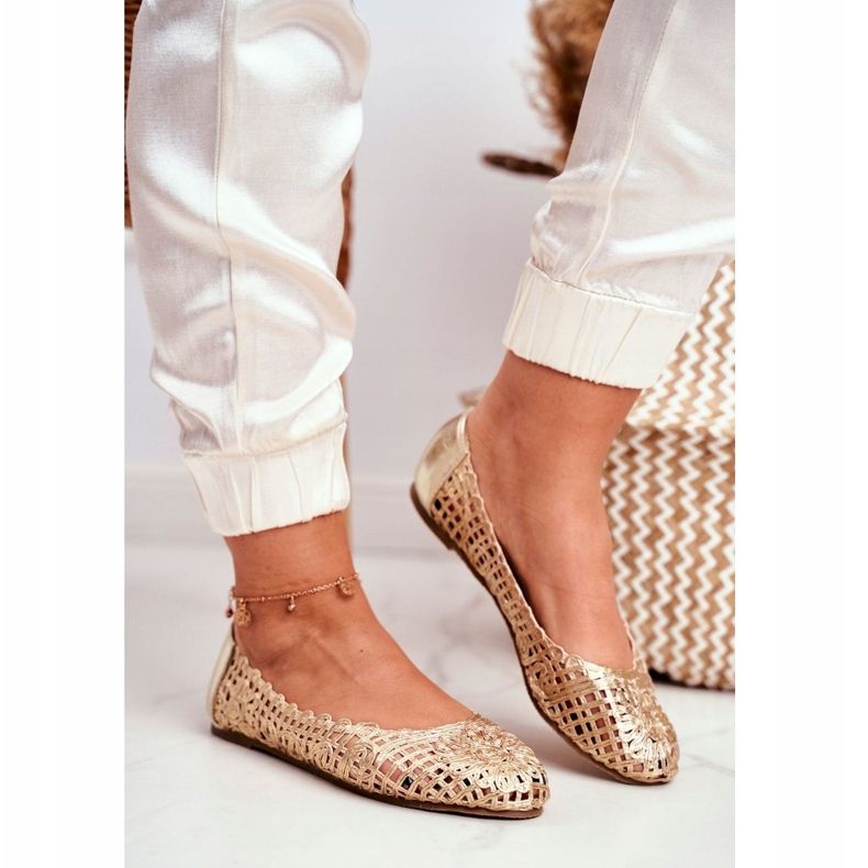 Lu Boo Bailarinas para mujer, trenzado dorado calado, transporte 1