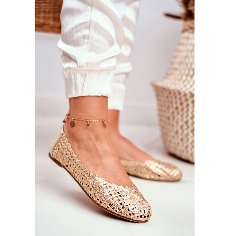 Lu Boo Bailarinas para mujer, trenzado dorado calado, transporte 2