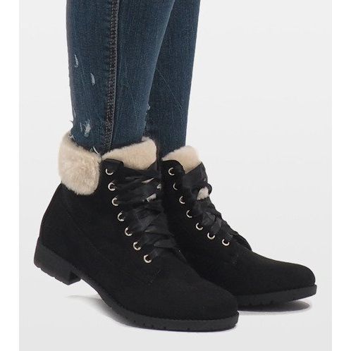 Botas negras aisladas con cordones C-7100 negro 2