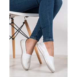 SHELOVET Zapatillas elegantes sin cordones blanco 1