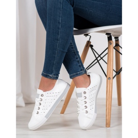 Bella Paris Zapatillas con patrón calado blanco 2