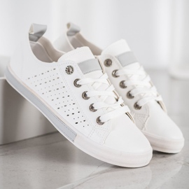 Bella Paris Zapatillas con patrón calado blanco 4