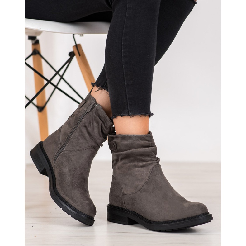 J. Star Trabajadores grises 1