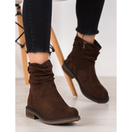 J. Star Trabajadores de color marrón oscuro 1