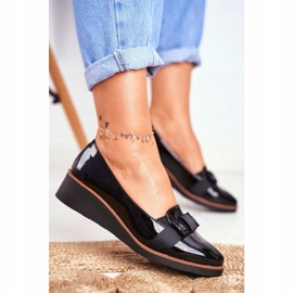 Vinceza Brogues de mujer sobre cuñas lacadas en negro Milona 3
