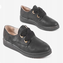 Zapatillas negras en la cuña H-18 negro 1 Zapatillas negras en la cuña H-18 negro 1