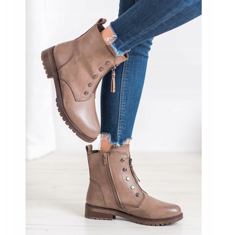 J. Star Trabajadores en el control deslizante beige 1