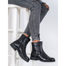 J. Star Botas de tacón plano negro 3