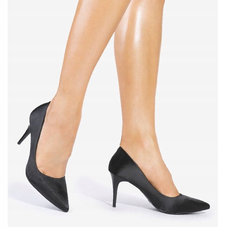 Bombas negras en el talón LEI-160 negro 1 Bombas negras en el talón LEI-160 negro 1