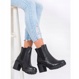 J. Star Botas sin cordones en la plataforma negro 4