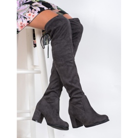J. Star Botas sin cordones en un poste gris 1