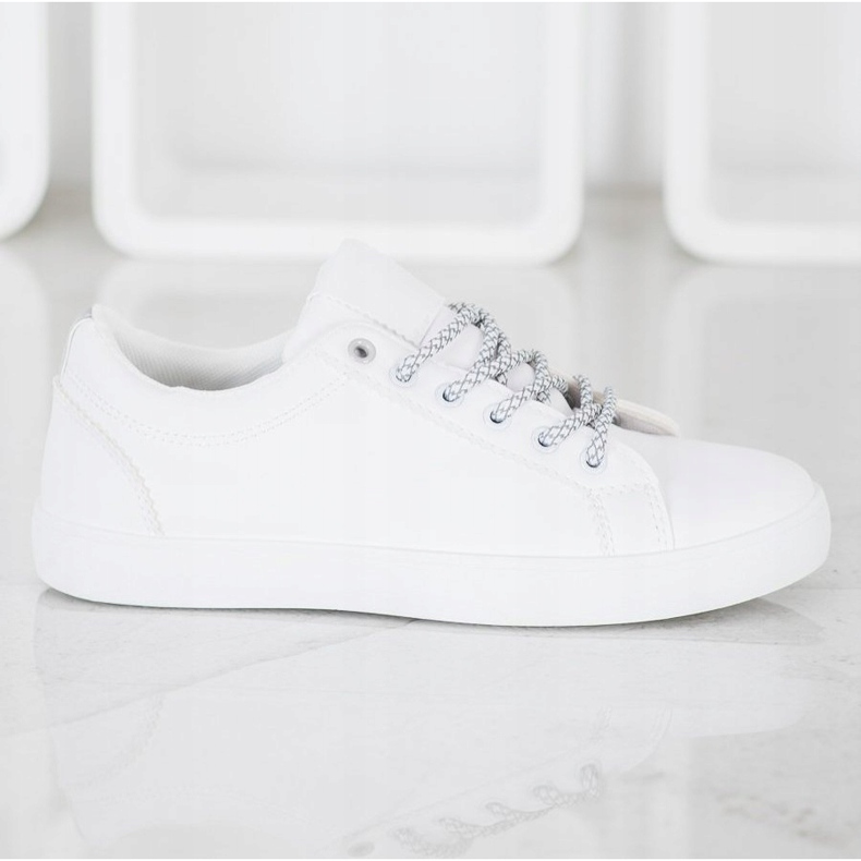 SHELOVET Zapatillas con cordones decorativos blanco 1