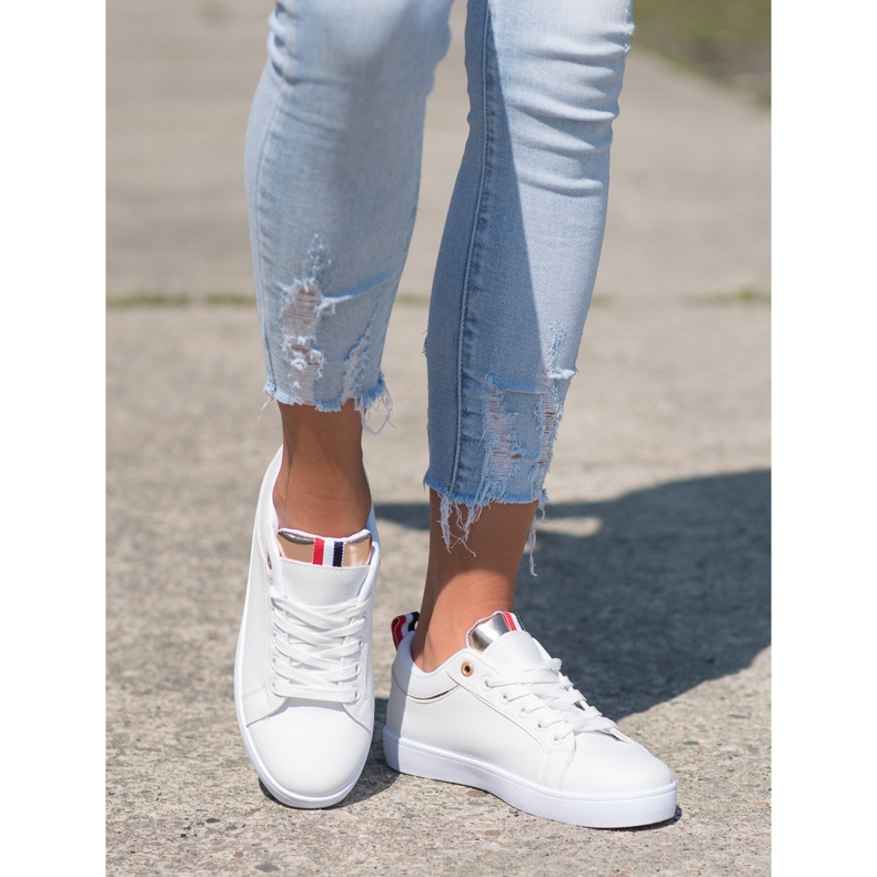 SHELOVET Zapatillas elegantes con cuero ecológico blanco 2