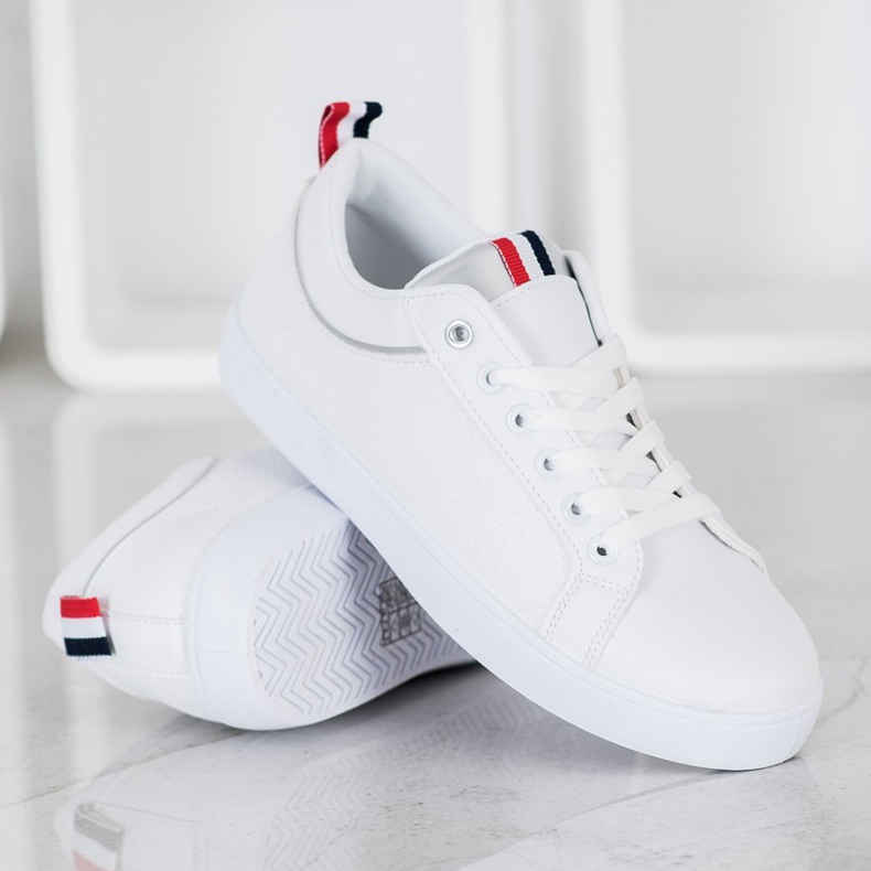 SHELOVET Zapatillas elegantes con cuero ecológico blanco 1
