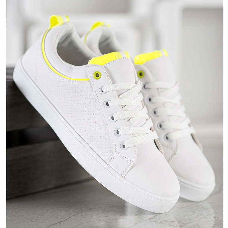 SHELOVET Zapatillas elegantes con cuero ecológico blanco amarillo 2