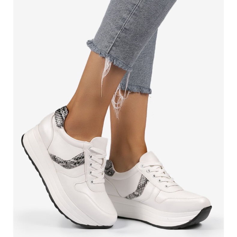 Calzado deportivo blanco, zapatillas BK-20 2