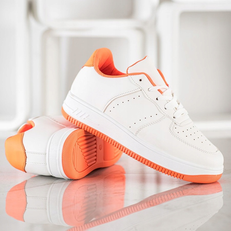 SHELOVET Zapatillas en la plataforma blanco 1