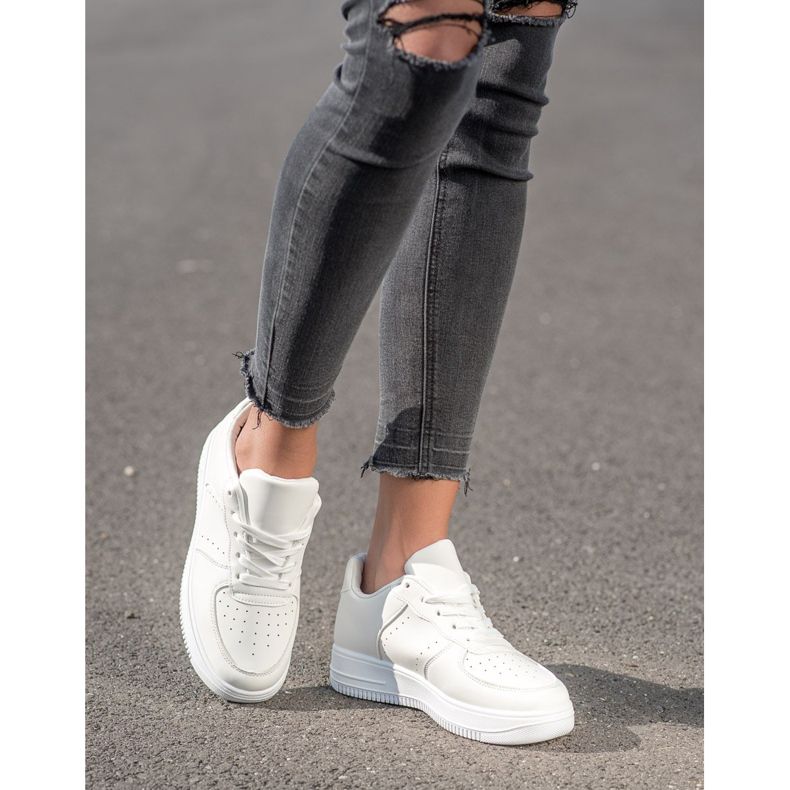 SHELOVET Zapatillas en la plataforma blanco 1