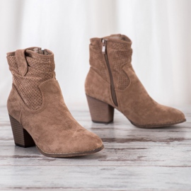 Bestelle Botas camperas clásicas caladas beige 1