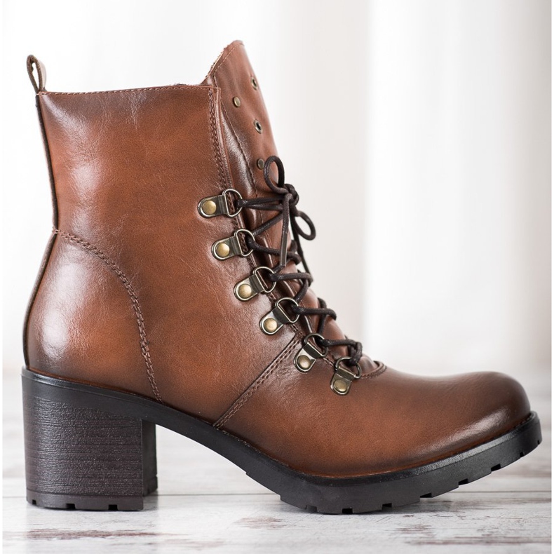 Trabajadores del Puesto VINCEZA marrón 2