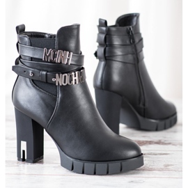 Botas de moda en el post VINCEZA negro 4