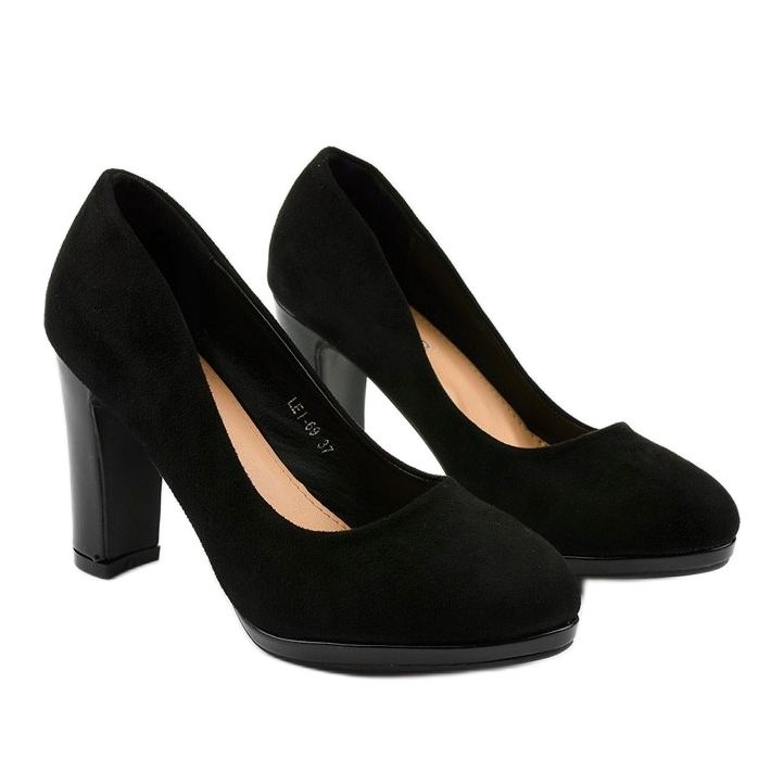 Bombas negras en el poste LEI-69 negro 2