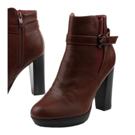 Botas granate en el poste de Lorelle rojo 1