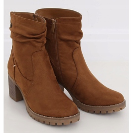 Bota tacón ancho marrón QQ-02 Camel 1