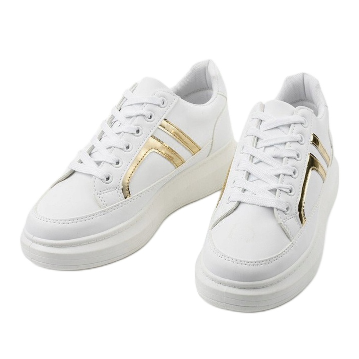 Primeras zapatillas blancas blanco dorado 2