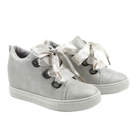 Zapatillas grises en una cuña de cinta Sherene 3